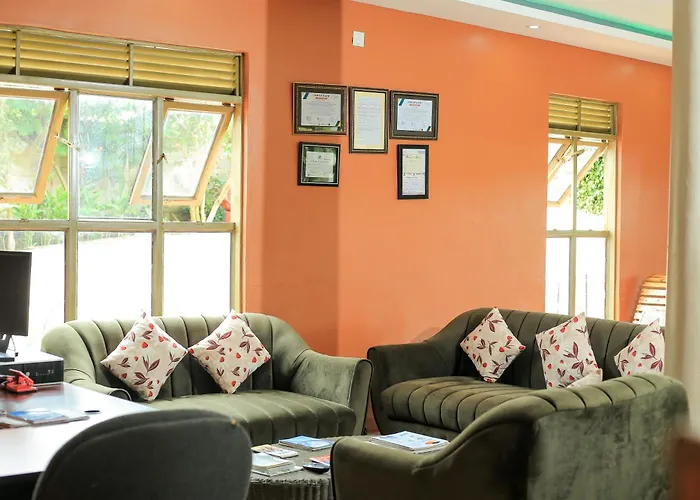 Triple Tee Gardens & Accomodation